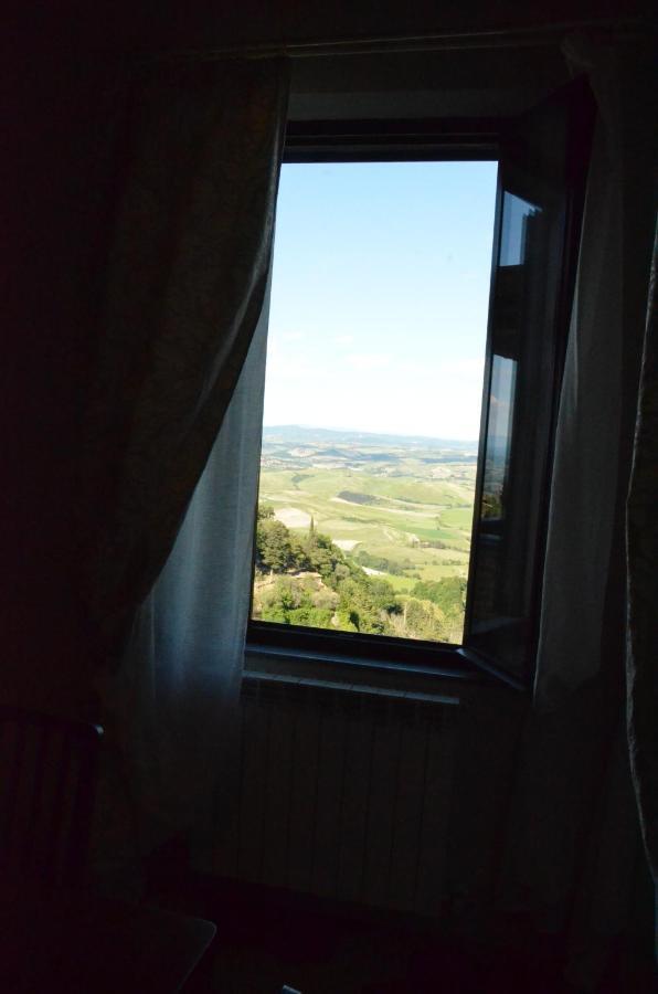 La Terrazza Sull'Alba Apartment Montalcino Luaran gambar
