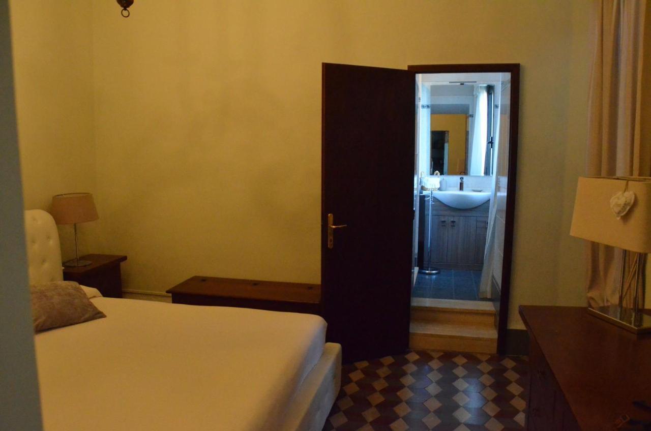 La Terrazza Sull'Alba Apartment Montalcino Luaran gambar